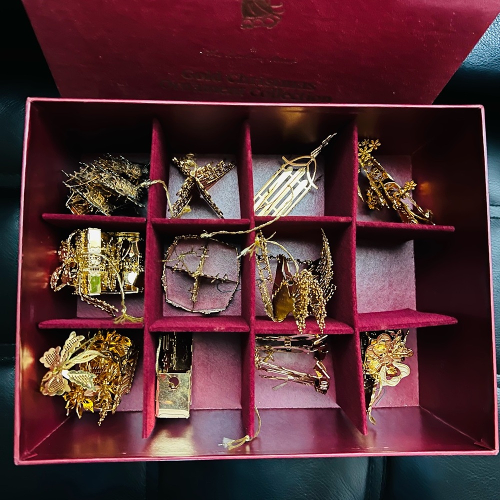 VTG 80s-90s Danbury Mint 23kt Gold Christmas Ornaments 11 w/ Box + 2Bonus Pieces